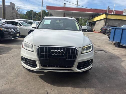 White 2016 Audi Q5 2.0T Premium