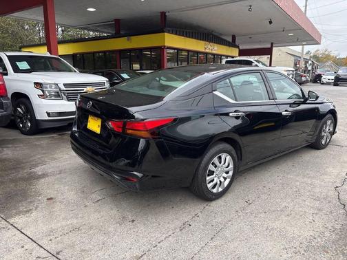 2022 Nissan Altima 2.5 S 4dr Sedan