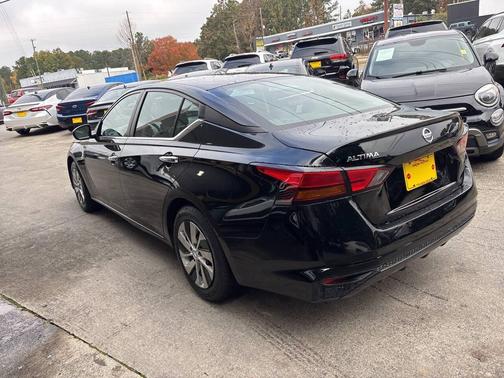 2022 Nissan Altima 2.5 S 4dr Sedan