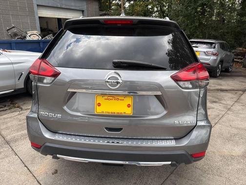 2018 Nissan Rogue SL