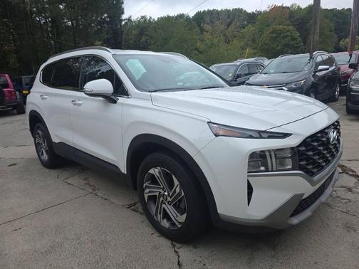 White 2023 Hyundai SANTA FE SEL 2.4