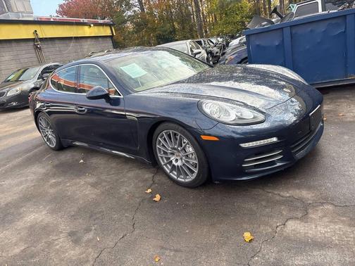 2015 Porsche Panamera 4S