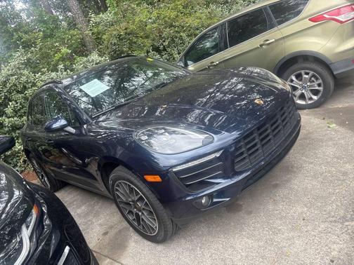 Blue 2018 Porsche Macan Macan S