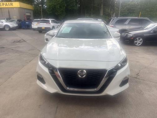 White 2020 Nissan Altima 2.5 S 4dr Sedan