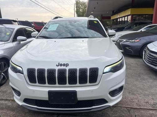 White 2019 Jeep Cherokee High Altitude