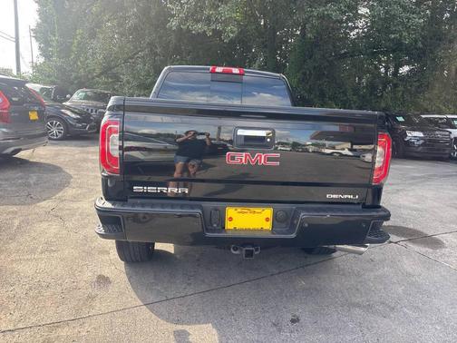 Black 2018 GMC Sierra 1500 Denali