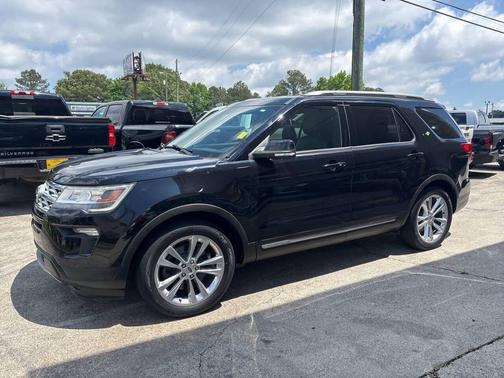 Shadow Black 2018 Ford Explorer XLT