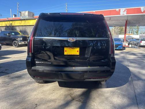 2019 Cadillac Escalade Luxury