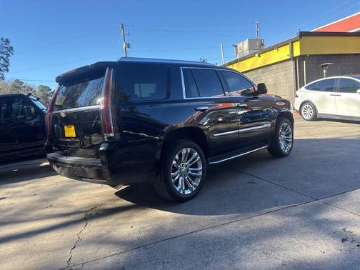 2019 Cadillac Escalade Luxury