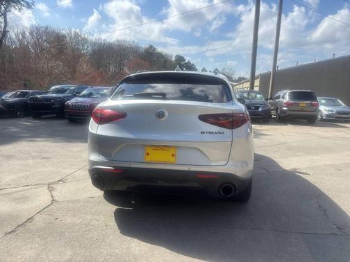 2020 Alfa Romeo Stelvio Sport