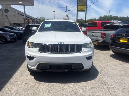 White 2020 Jeep Grand Cherokee Laredo
