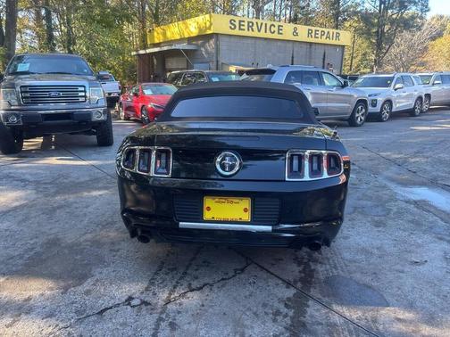 2014 Ford Mustang V6