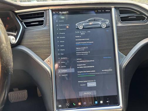 2015 Tesla Model S 85