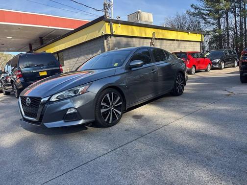 2022 Nissan Altima 2.5 SR 4dr Sedan