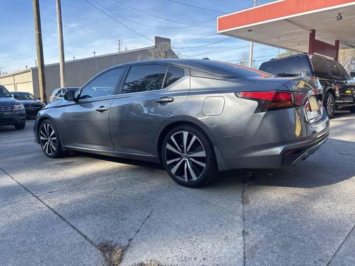 2022 Nissan Altima 2.5 SR 4dr Sedan