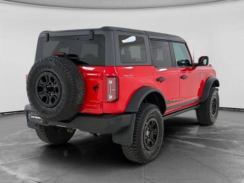 Race Red 2022 Ford Bronco Wildtrak