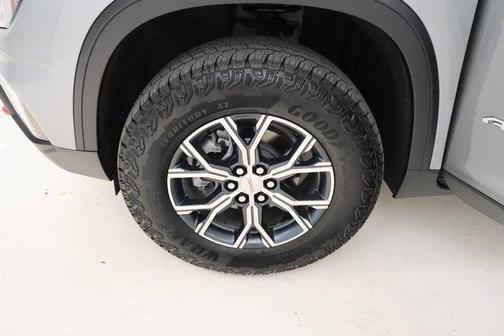 2024 GMC Acadia AT4