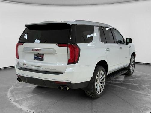 White Frost Tri-Coat 2023 GMC Yukon Denali