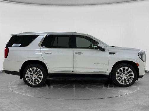 White Frost Tri-Coat 2023 GMC Yukon Denali