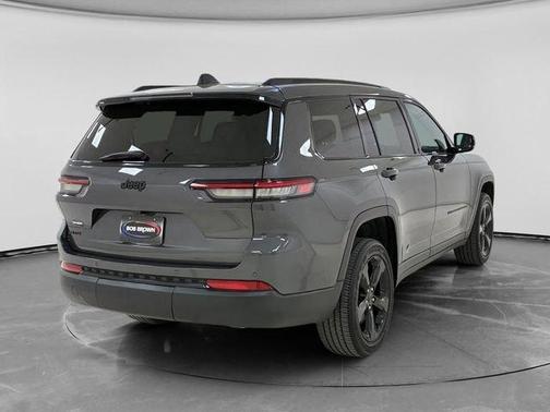 Metallic 2024 Jeep Grand Cherokee L Laredo