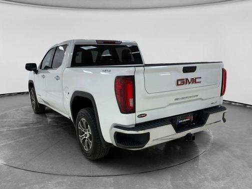 Summit White 2025 GMC Sierra 1500 SLT