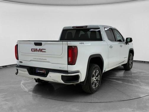 Summit White 2025 GMC Sierra 1500 SLT