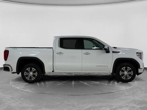 Summit White 2025 GMC Sierra 1500 SLT
