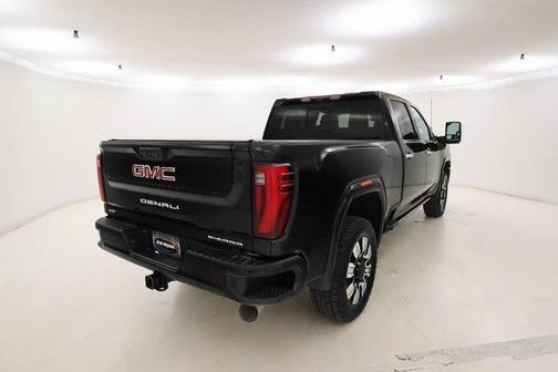 2024 GMC Sierra 2500 Denali
