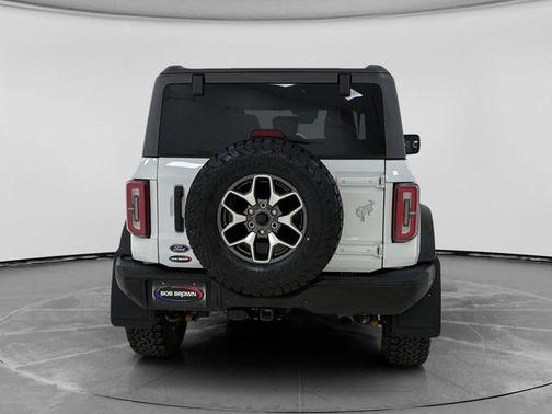 Oxford White 2023 Ford Bronco Badlands
