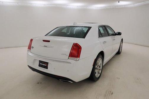 2015 Chrysler 300C Base
