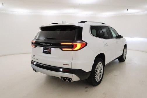 2025 GMC Acadia Denali