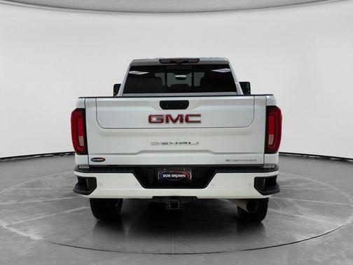 White Frost Tri-Coat 2021 GMC Sierra 2500 Denali
