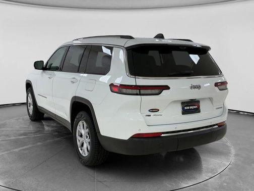 Bright White Clearcoat 2022 Jeep Grand Cherokee L Limited