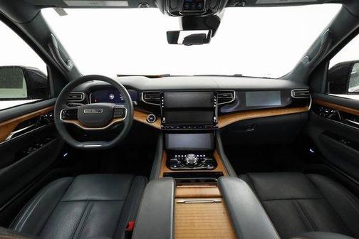 2022 Jeep Grand Wagoneer Series II