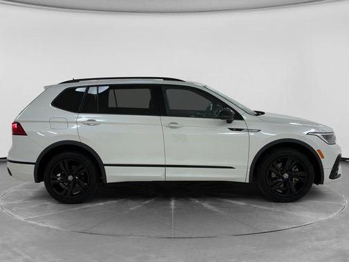 Opal White Pearl Effect 2023 Volkswagen Tiguan 2.0T SE R-Line Black