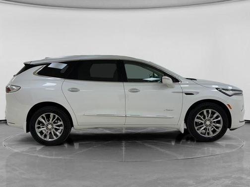 2022 Buick Enclave Avenir