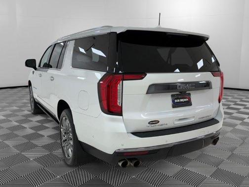 White Frost Tri-Coat 2023 GMC Yukon XL Denali Ultimate