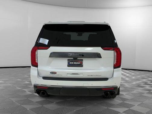 White Frost Tri-Coat 2023 GMC Yukon XL Denali Ultimate