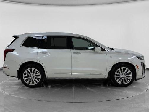 Crystal White Tri-Coat 2022 Cadillac XT6 Premium Luxury AWD