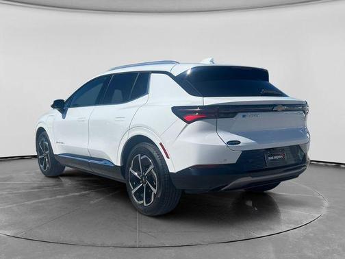 Summit White 2025 Chevrolet Equinox EV LT 2