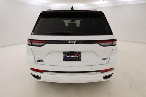 2022 Jeep Grand Cherokee Summit
