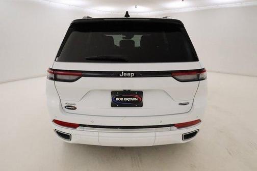 2022 Jeep Grand Cherokee Summit
