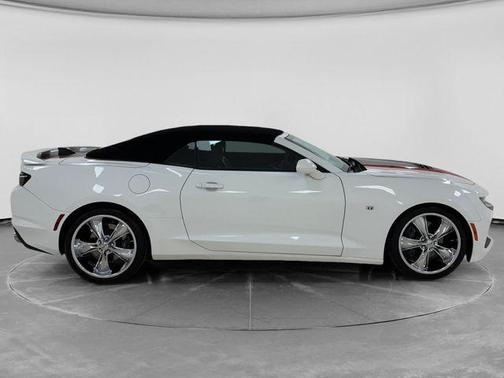 Summit White 2019 Chevrolet Camaro 2SS