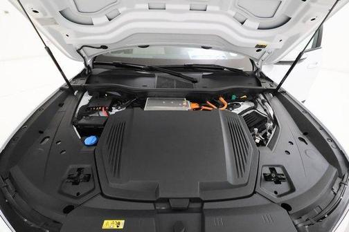 2024 Audi Q8 e-tron S line Premium