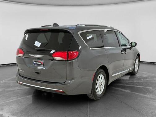 2020 Chrysler Pacifica Touring-L