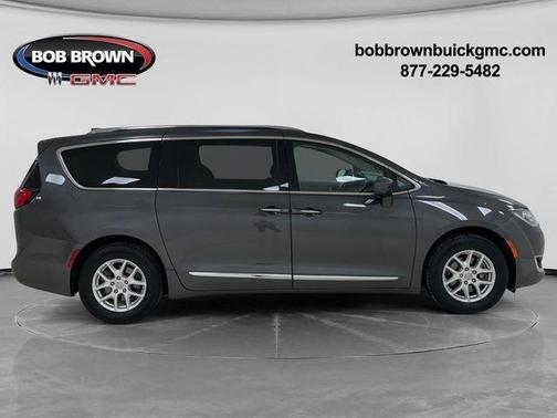 2020 Chrysler Pacifica Touring-L