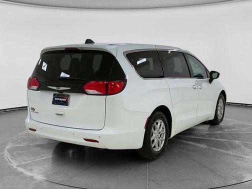 Bright White Clearcoat 2024 Chrysler Voyager LX