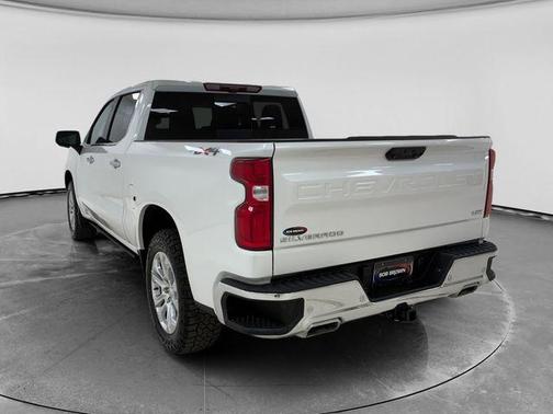 Iridescent Pearl Tricoat 2024 Chevrolet Silverado 1500 LTZ