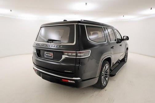 2022 Jeep Grand Wagoneer Series III