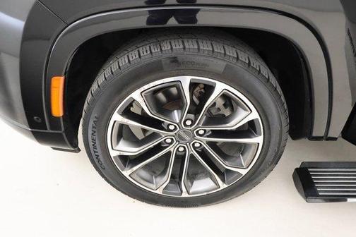 2022 Jeep Grand Wagoneer Series III